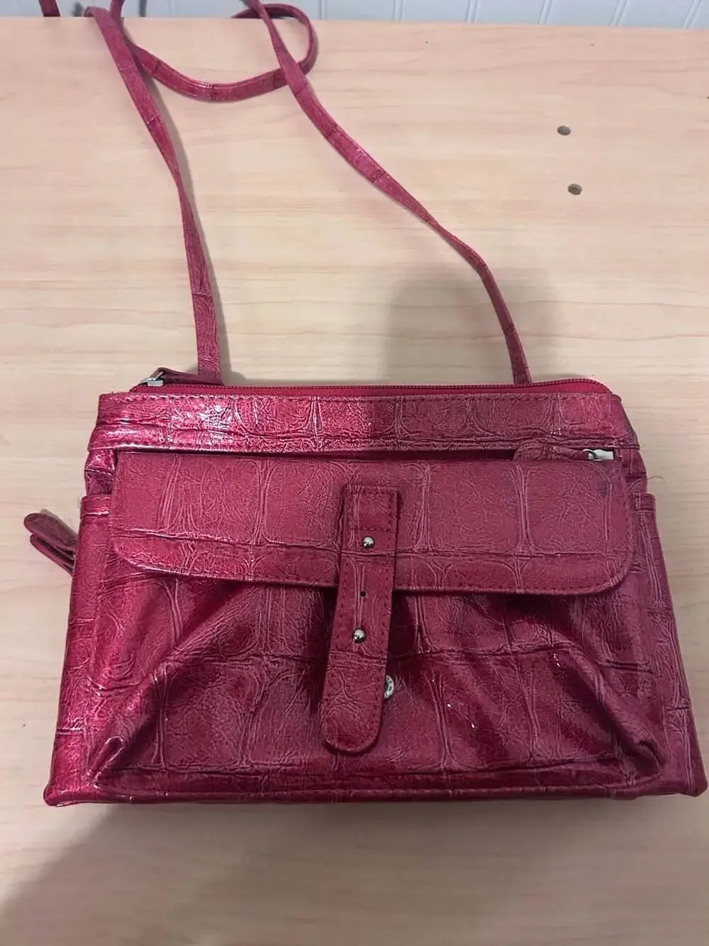 Vintage Style Red Croc Embossed Faux Leather Multi-Compartment Crossbody Bag